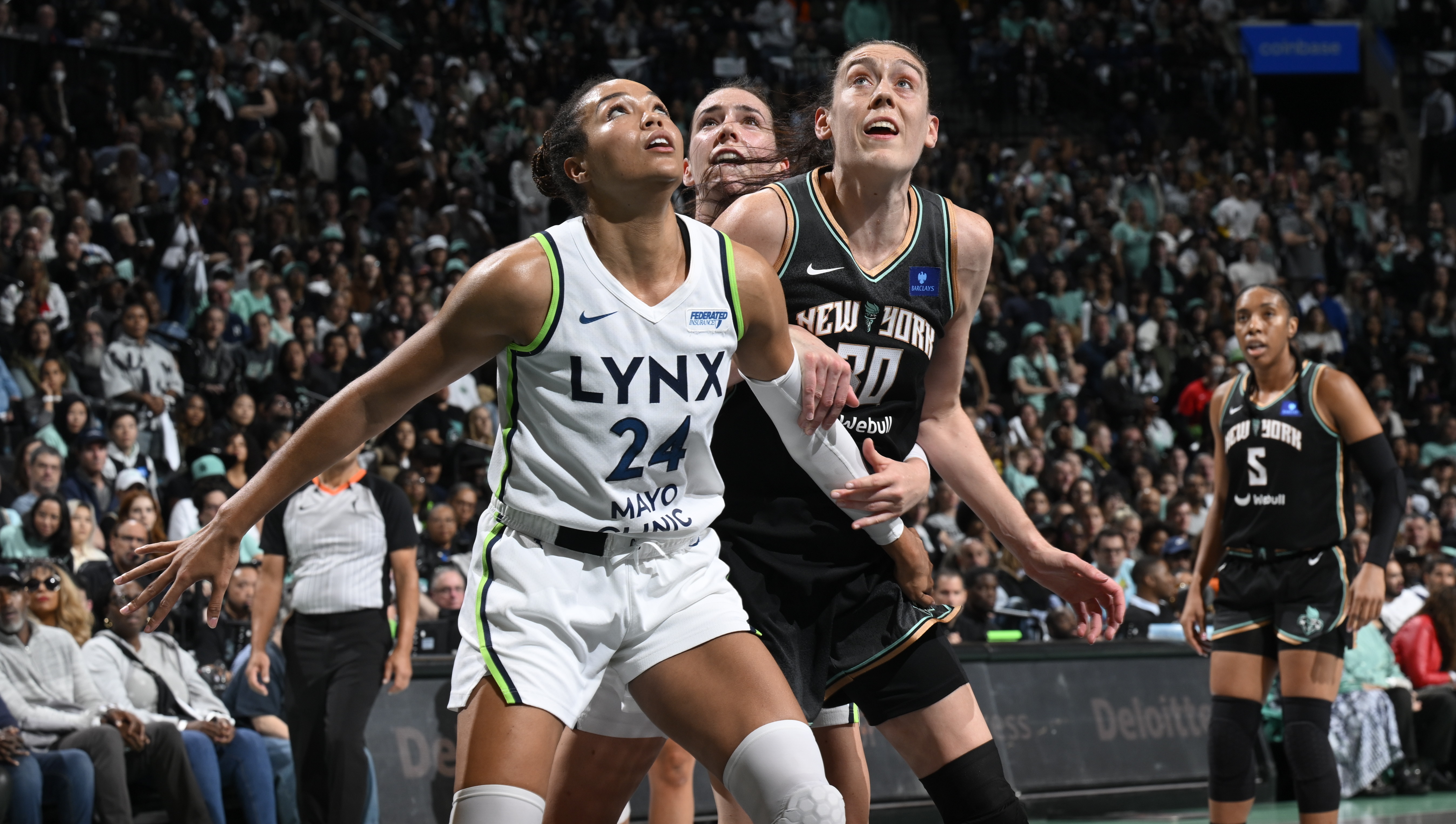 photo by Ryan Stetz/NBAE via Getty Images